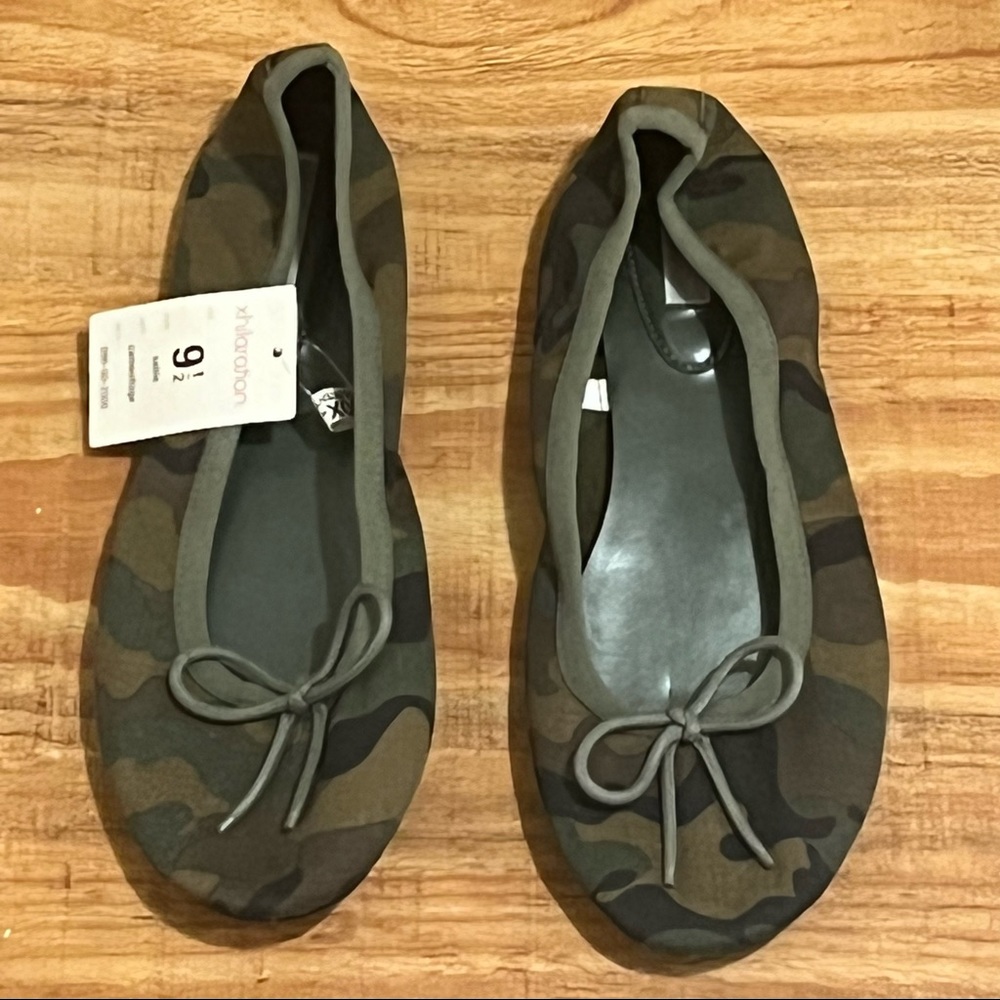New With Tags Women’s Xhileration Camoflauge Ballet Flats